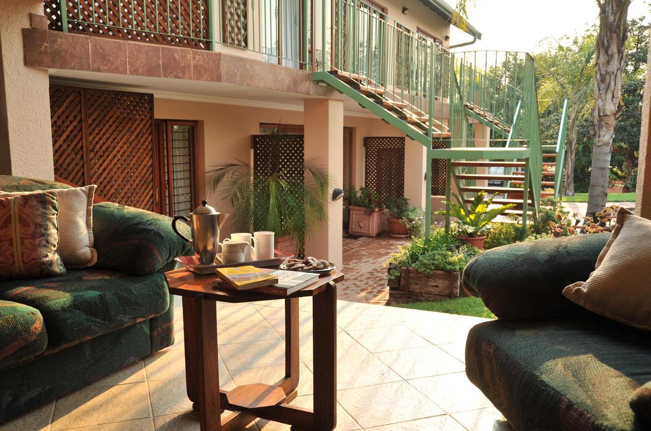 יוהנסבורג Claires Of Sandton Luxury Guest House מראה חיצוני תמונה