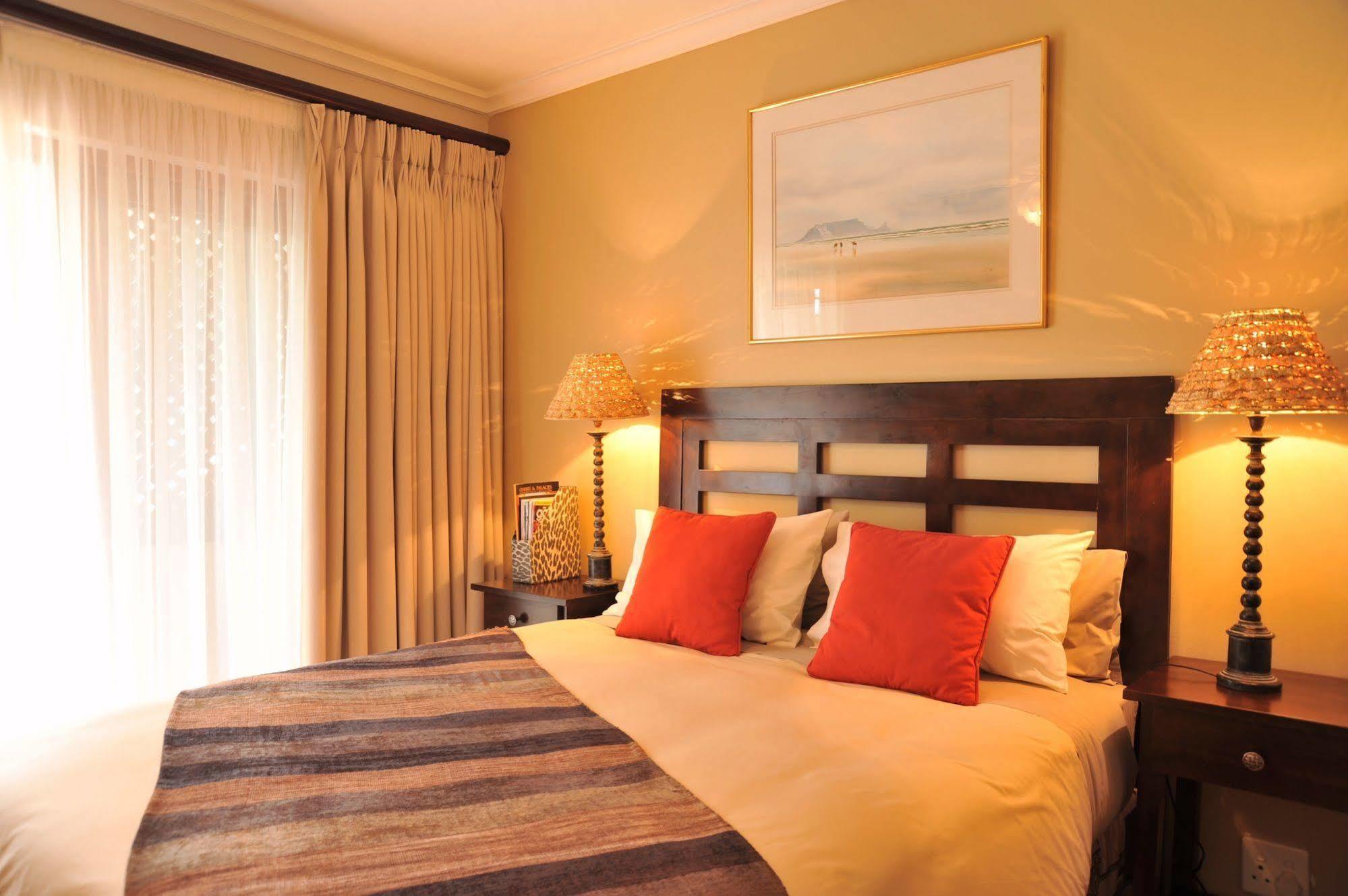 יוהנסבורג Claires Of Sandton Luxury Guest House מראה חיצוני תמונה